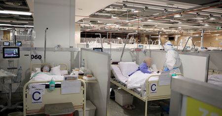 Koronawirus w Polsce. Zmarło już 37 lekarzy i 25 pielęgniarek