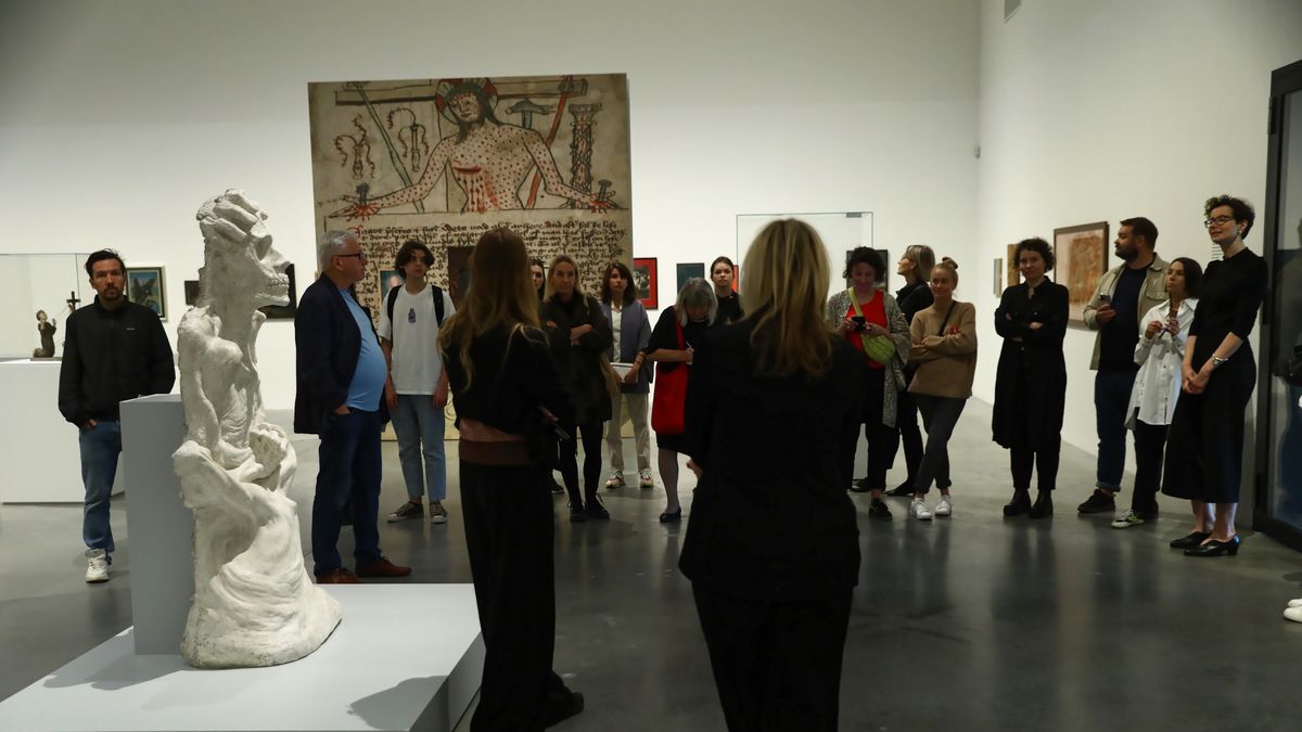 Warszawa, 02.06.2022. Godziny dla mediów przed otwarciem wystawy "Opowieści okrutne. Aleksandra Waliszewska i symbolizm Wschodu i Północy", 2 bm. w Muzeum nad Wisłą - Muzeum Sztuki Nowoczesnej w Warszawie. (sko) PAP/Rafał Guz