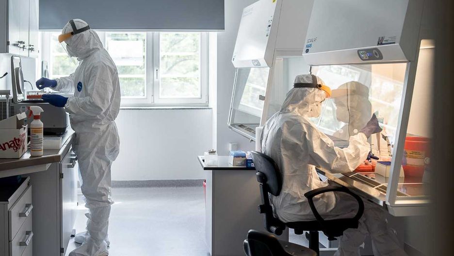 Koronawirus w Polsce. Laboratorium nie nadąża z badaniami. Konieczna była rozbudowa