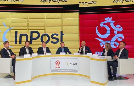 InPost sponsorem strategicznym reprezentacji Polski, logo firmy na strojach treningowych piłkarzy