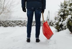 Nieodśnieżony chodnik. Co zrobić, gdy zdarzył się wypadek? Tak uzyskasz odszkodowanie