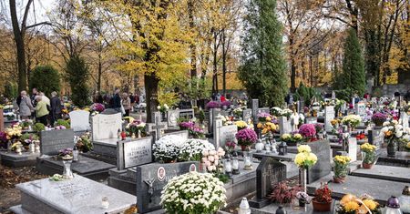 Synoptycy: miną się nad Polską. Zmiana już nocą z 1 na 2 listopada