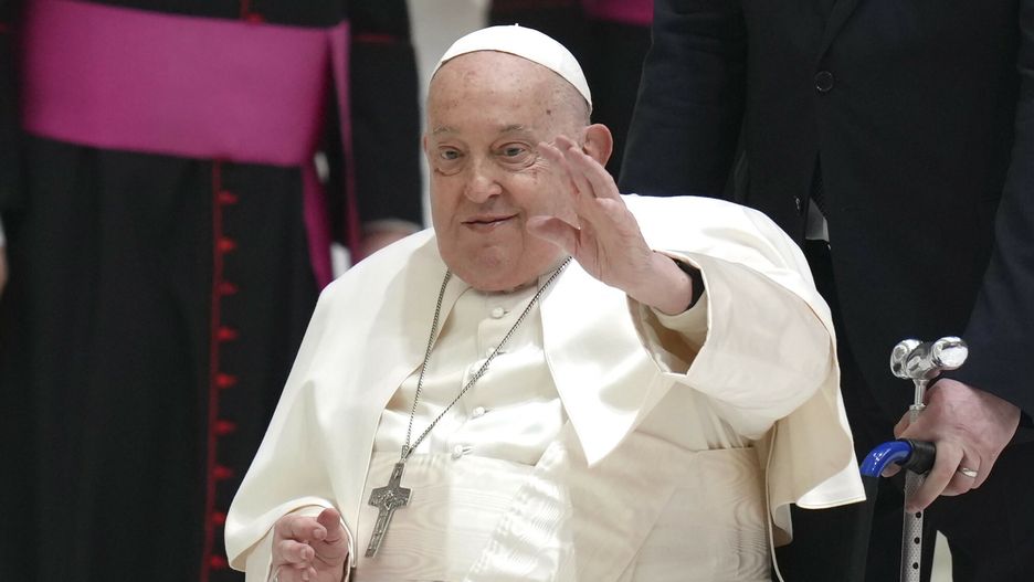 Archiwum zagraniczne East News 2025-02
Pope Francis waves as he arrives for his weekly general audience in the Paul VI Hall, at the Vatican, Wednesday, Feb. 12, 2025. (AP Photo/Alessandra Tarantino)
Alessandra Tarantino