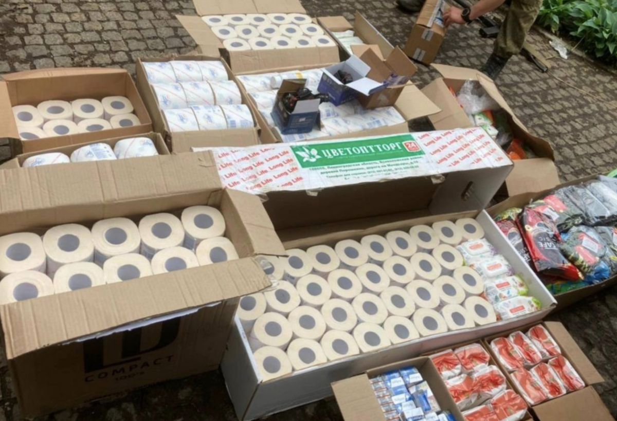 Rosjanki w mediach społecznościowych organizują zbiórki towarów potrzebnych armii Putina na froncie w Ukrainie. Brakuje nawet papieru toaletowego i mydła