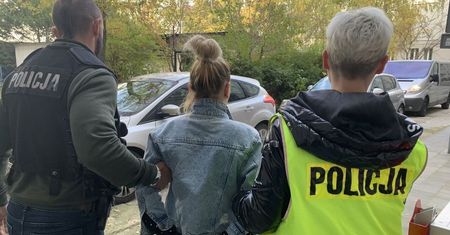 Policjanci zatrzymali „telefonistki”. Umawiały mężczyzn z kobietami świadczącymi usługi seksualne