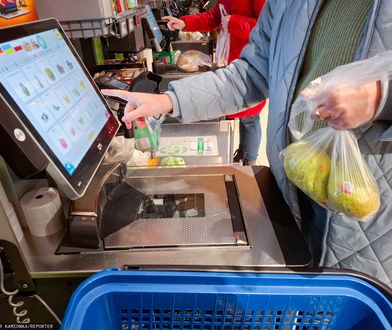 To wkurza klientów na zakupach. Nie chcą czekać, aż przyjdzie pomoc