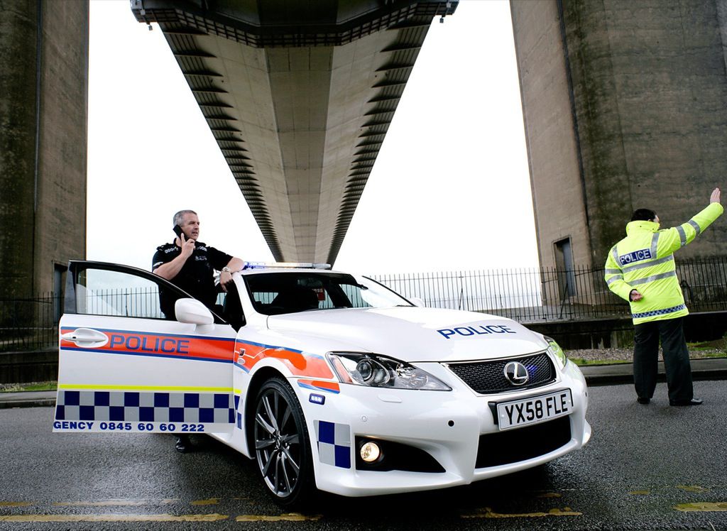 Policyjny Lexus IS-F