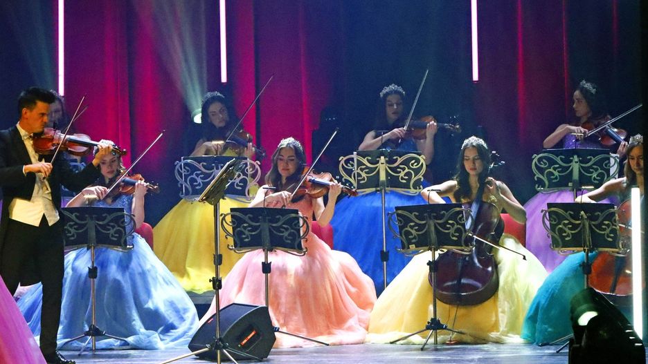 Koncert orkiestry księżniczek w GrudziąDZU