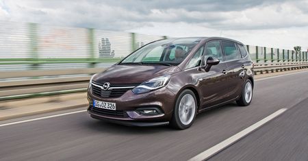 Nowy Opel Zafira 1.6 Direct Injection Turbo - zdjęcia