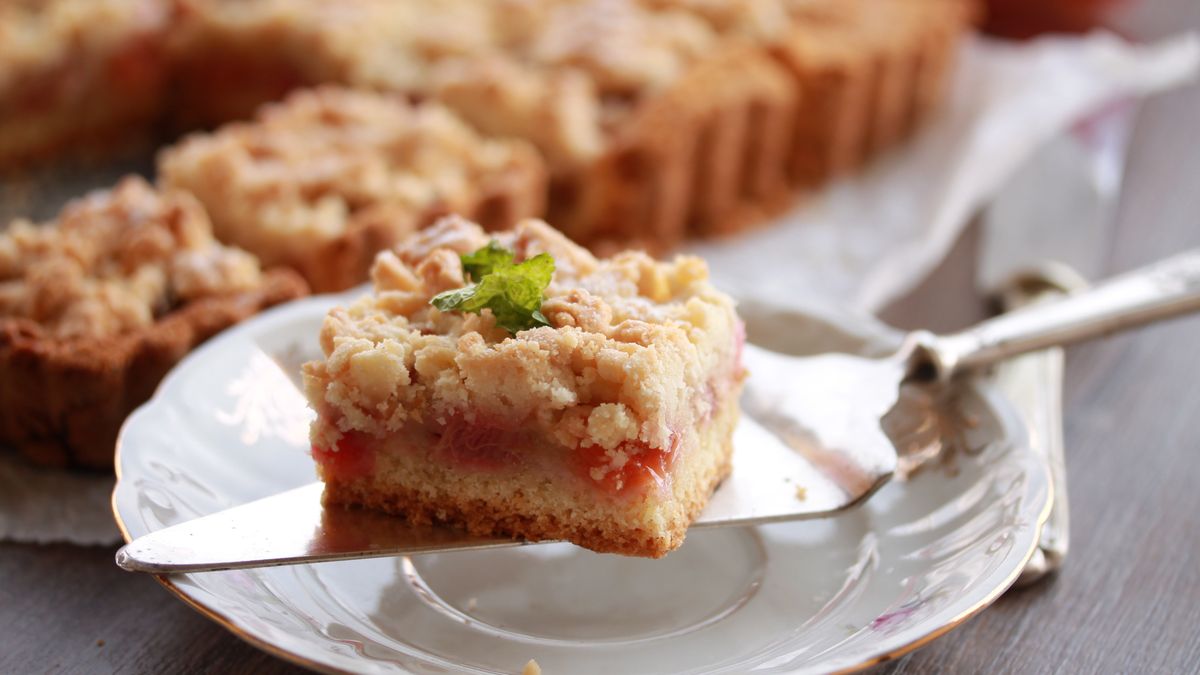 torta, dolce, crostata, frutta, dessert, tradizionale, nonna, pezzo, rabarbaro, prugne, mele, cibo, menta, fatto in casa, crumble