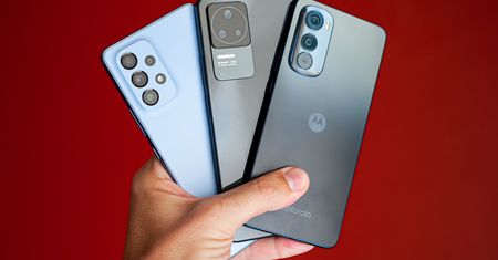 Samsung, POCO czy Motorola? Zobacz który telefon jest lepszy