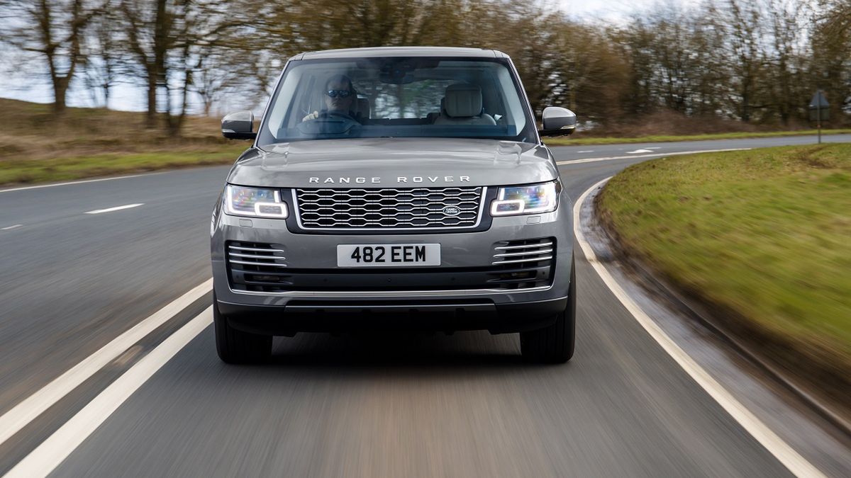 Range Rover poprzedniej generacji dalej jest chodliwym kąskiem