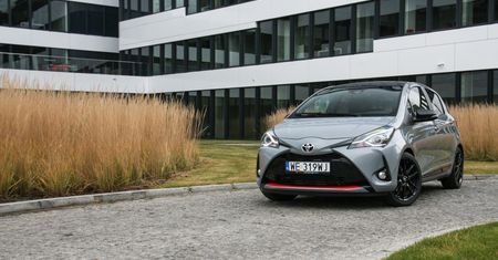 Toyota Yaris GR Sport: mogła udowodnić, że hybrydy potrafią być ekscytujące, ale woli być oszczędna