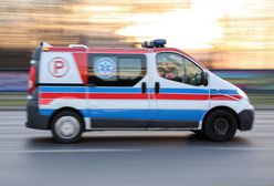 Warszawa. Dziecko w wieku 4 lat wypadło z okna na czwartym piętrze