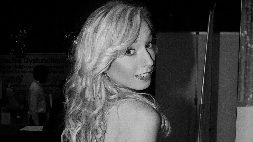 aktorka gwiazda filmy dla doroslych nie zyje