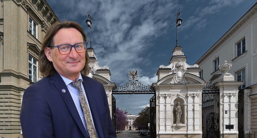 Jak się (nie) robi dziennikarzy w Polsce. Dziekan z UW w szczerym wywiadzie