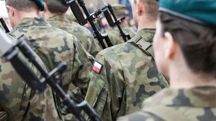 245 tysięcy osób. Wielu Polaków dostanie wezwanie. Podano datę