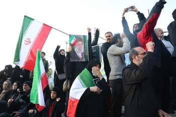 Chaos i panika w Iranie. Tak wygląda kraj po atakach