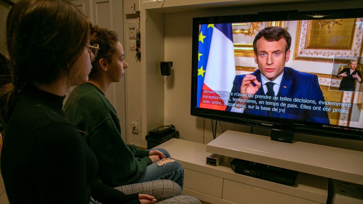 Francuzi w ramach dużego pakietu antyinflacyjnego planują zniesienie niektórych podatków, jak abonament za RTV