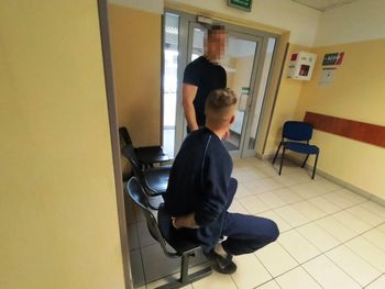 Warszawa: Policjanci zaskoczyli dilera na podwórku