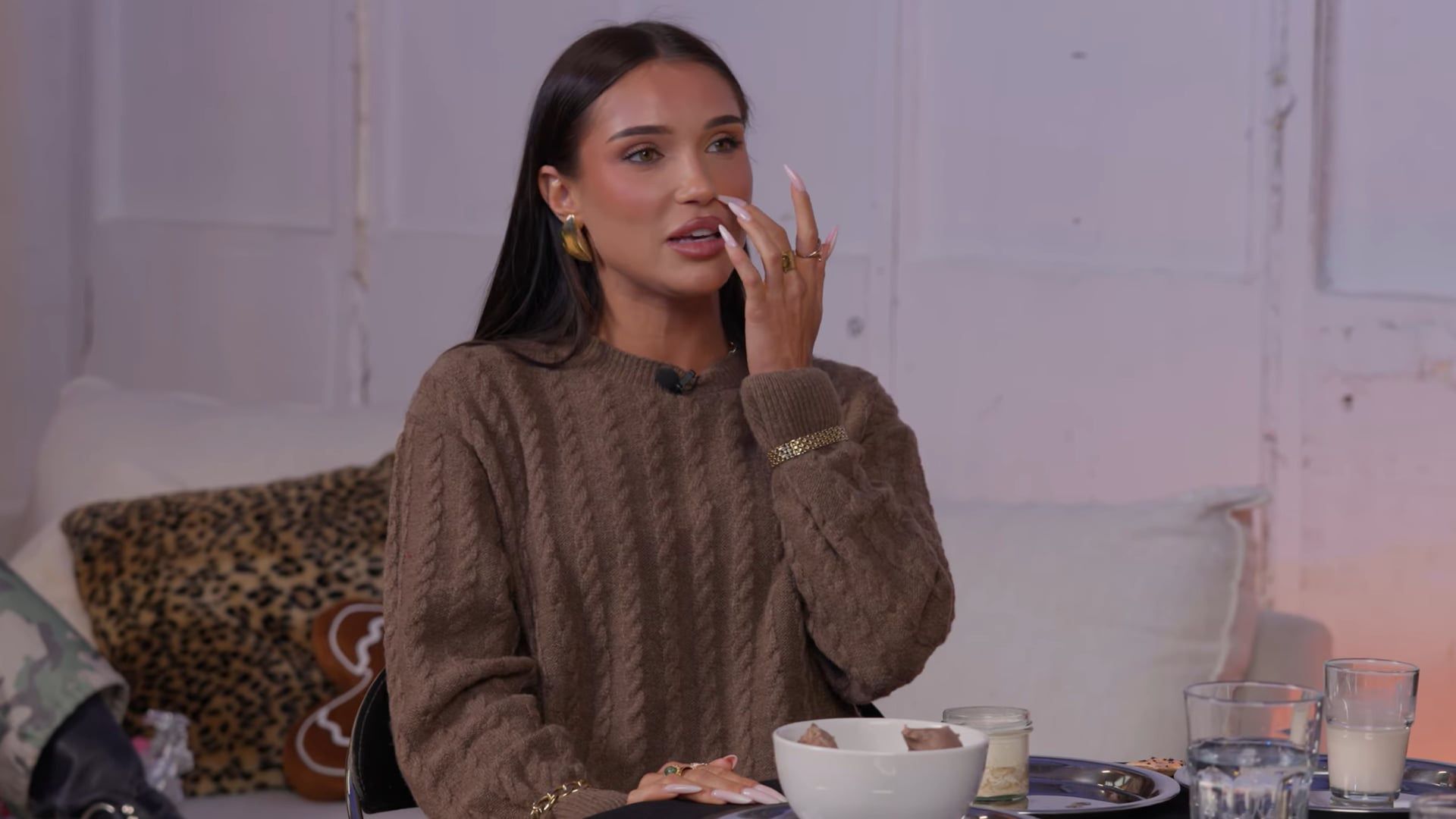 Natsu wymienia swoich adoratorów z show-biznesu