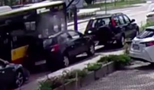 Warszawa. Spowodował kolizję na Bielanach. Dwa zarzuty dla kierowcy autobusu