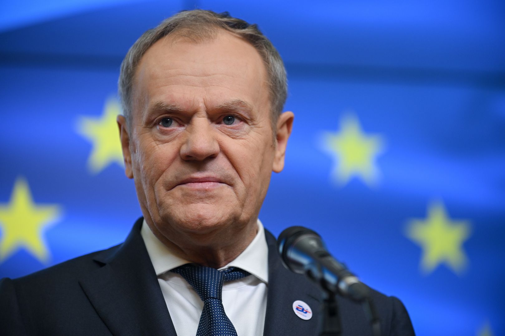 Wielu emerytów może stracić pieniądze. Tusk miał utrudnić im walkę