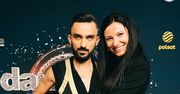 Bierze udział w "Tańcu z Gwiazdami". Niewielu wie, czym zajmuje się jego żona