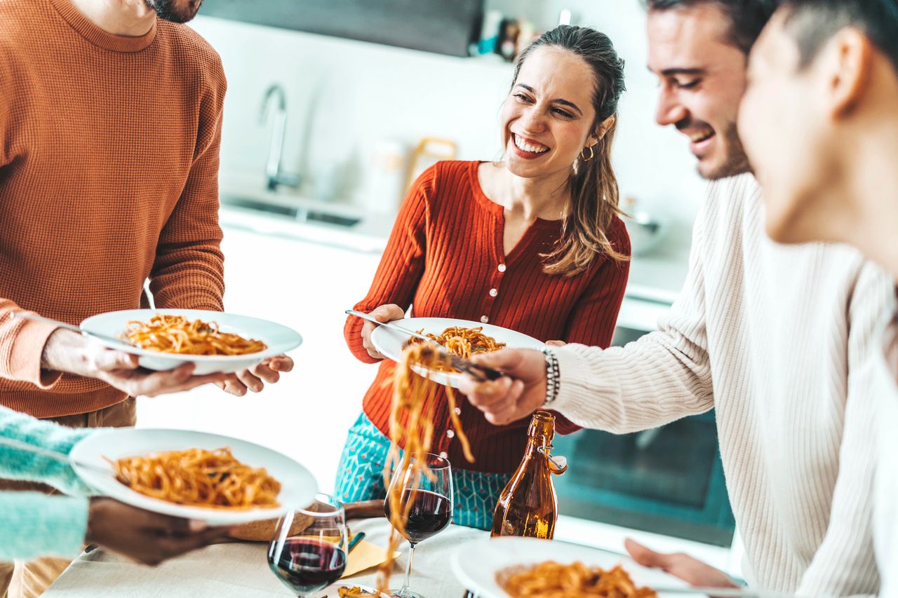 Jak nie być "typowym turystą" w popularnych krajach? Gesty mają znaczenie