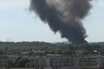 Kłęby czarnego dymu. Potężny pożar na Śląsku. "Zamknijcie okna"