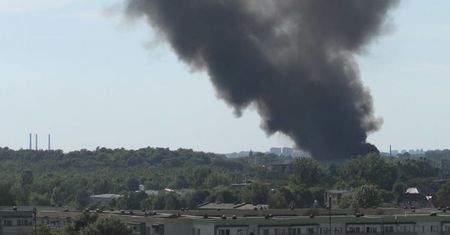 Kłęby czarnego dymu. Potężny pożar na Śląsku. "Zamknijcie okna"