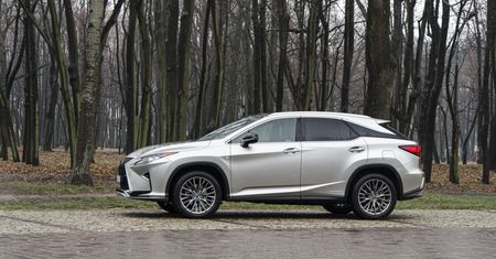 Lexus RX IV (2015-2023) – opinie i typowe usterki