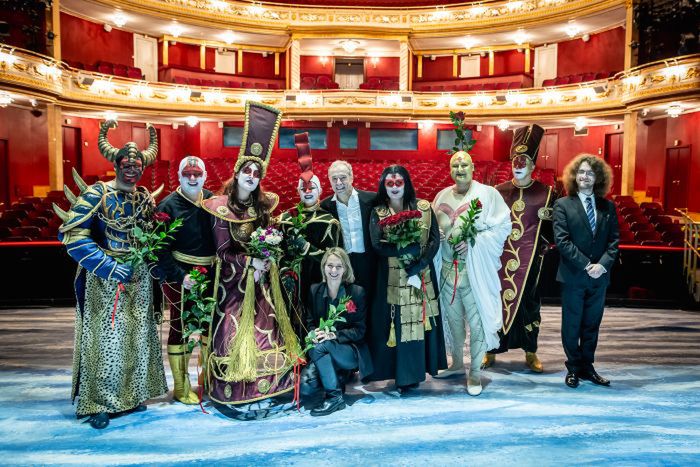 Stanislav Kuflyuk (Amonasro), Dominik Sutowicz (Radames), Gosha Kowalinska (Amneris), Barbara Gutaj-Monowid (Kapłanka), Marco Guidarini (dyrygent), Iwona Sobotka (Aida), Damian Konieczek (Faraon) i Wiktor Kozłowski (asystent dyrygenta) © Maciej Zakrzewski