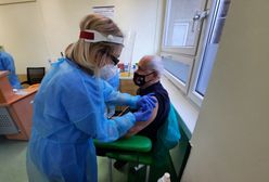 Koronawirus. Odwiedziny w DPS-ach znów możliwe. Pensjonariusze zaszczepieni