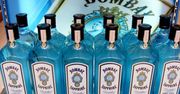Niezwykła moc Bombay Sapphire. Zamiast zwykłego ginu, wlali do butelek 77-procentowy alkohol