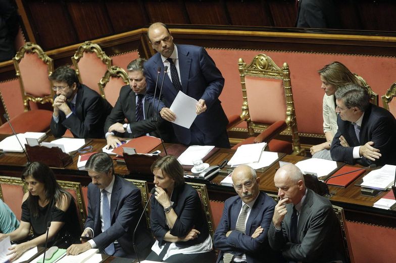 Włochy: Senat przeciwko wotum nieufności