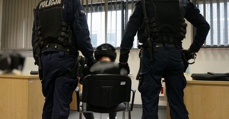 Nożownik z Warszawy z zarzutem. 38-latek przyznał się do winy
