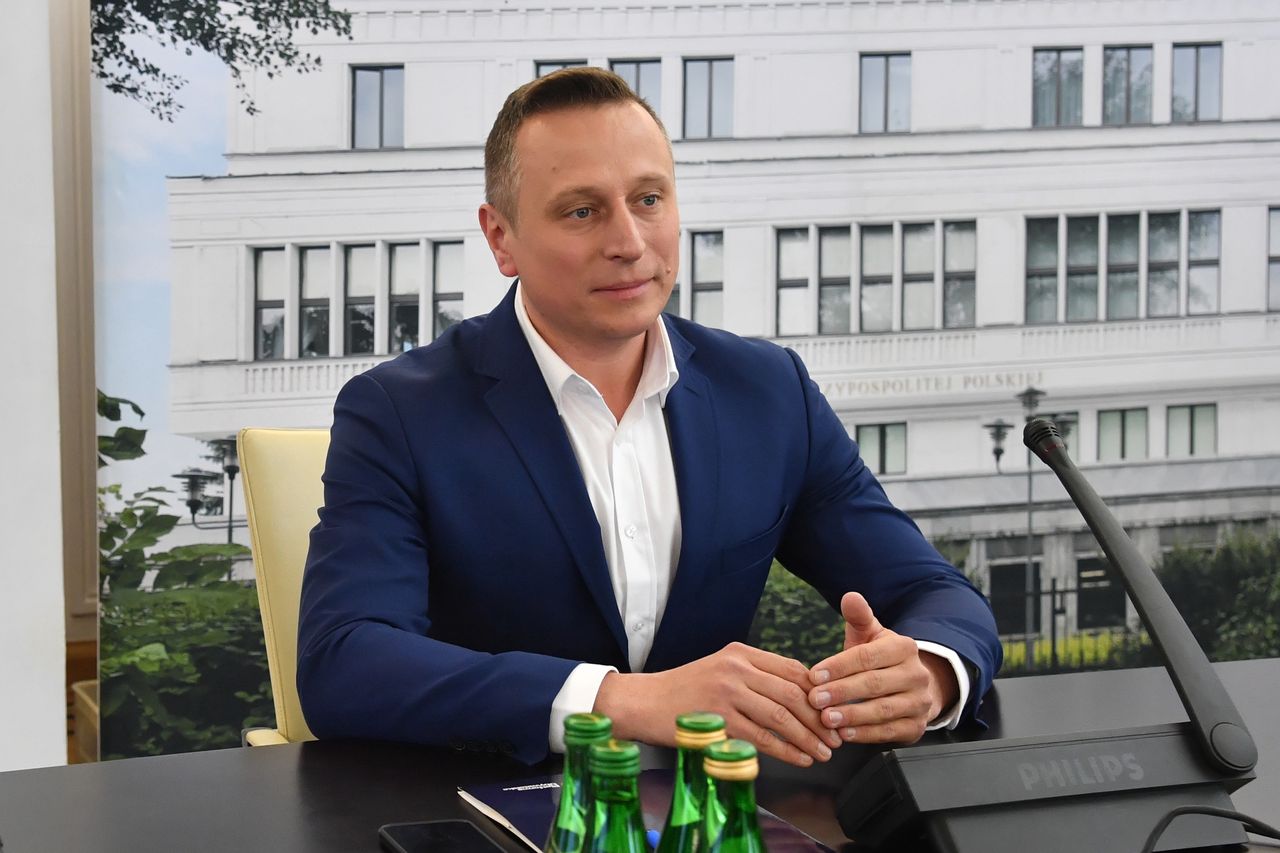 Nagła decyzja senatora. Rezygnuje z przywileju