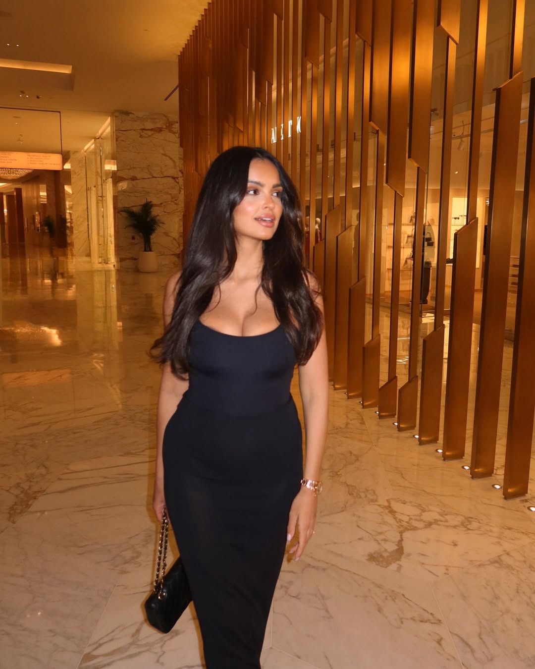 Klaudia El Dursi prezentuje kadry z rodzinnych wakacji w Dubaju: wodne wojaże z 4-miesięczną córką, romantyczna sesja z ukochanym (ZDJĘCIA)