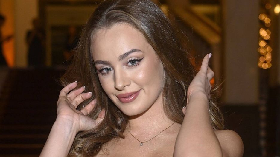 Wiktoria Gąsiewska nosi "glazed manicure"