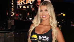 Uznano ją najpiękniejszą "ring girl". Nie zgadniesz, co robi na co dzień