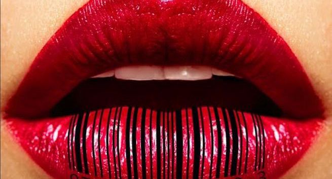 Piotr Krysiak szykuje kontynuację filmu „Dziewczyny z Dubaju”. Będzie też serial