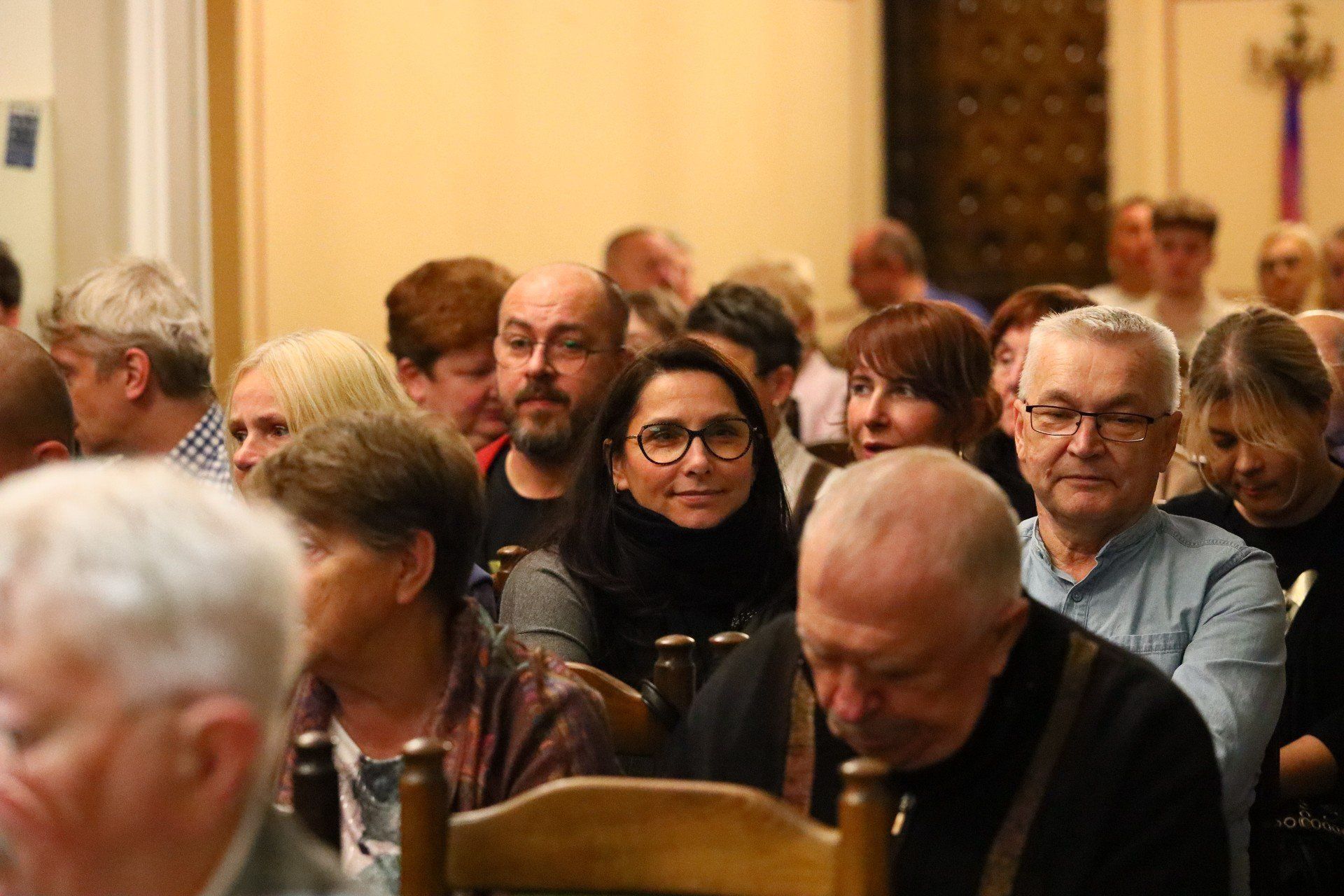 Publika wypełniła wnętrza Pałacyku Zielińskiego