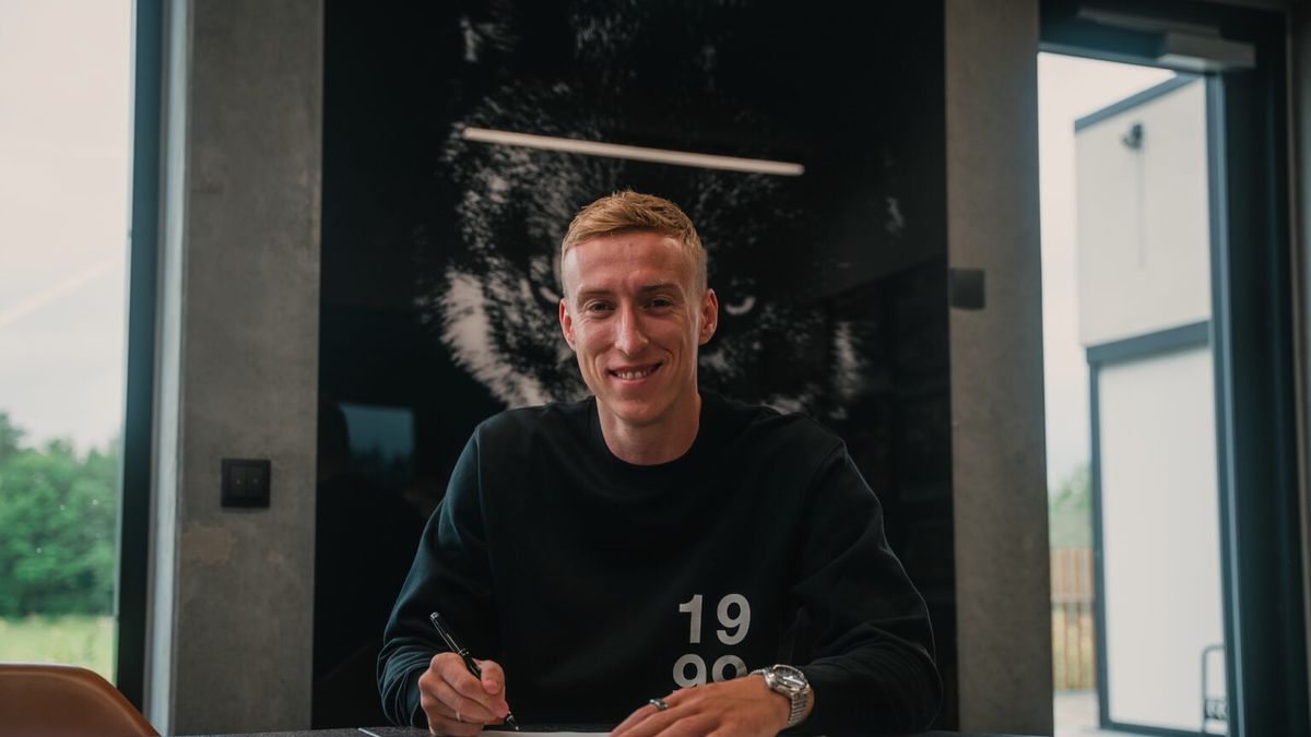 Zdjęcie okładkowe artykułu: Materiały prasowe / FC Midtjylland / Na zdjęciu: Adam Buksa został nowym piłkarzem FC Midtjylland