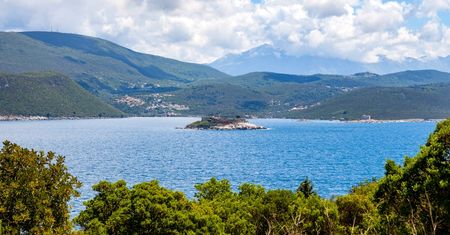 Wyspa Mamula - w dawnym obozie koncentracyjnym powstanie luksusowy resort