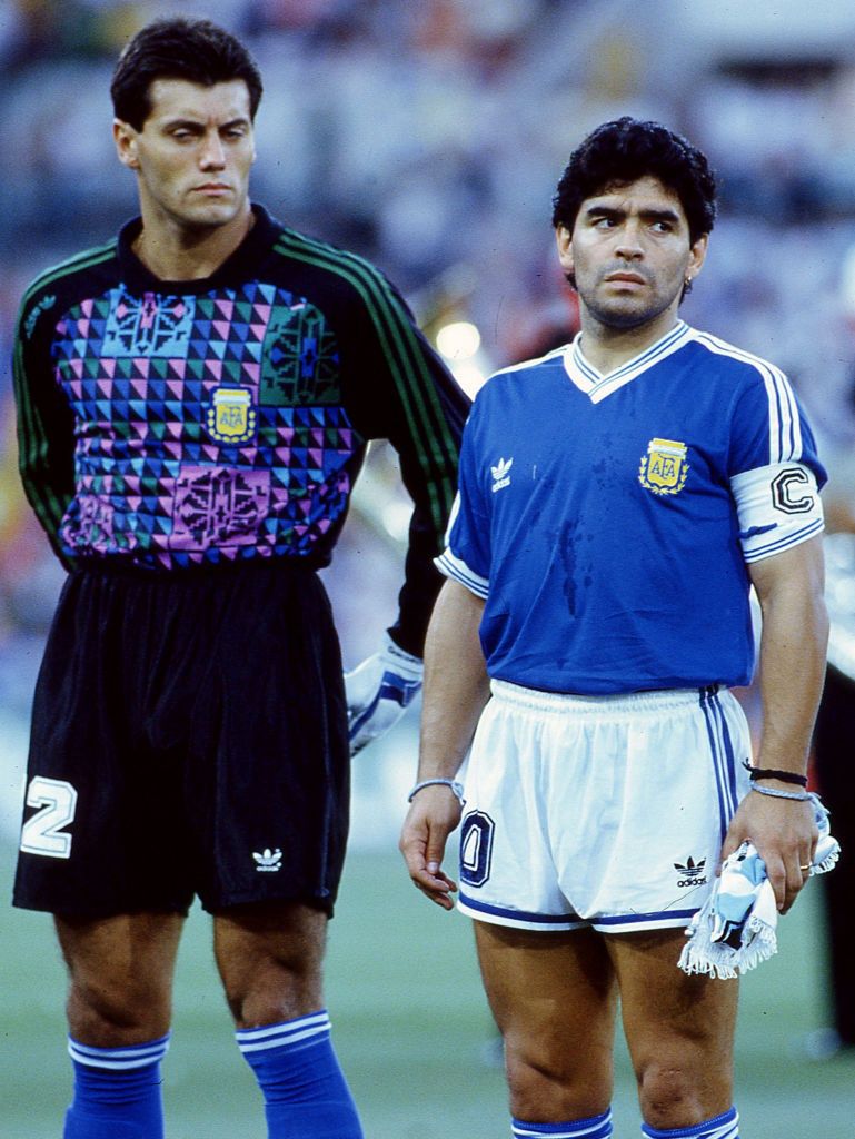 Sergio Goycochea i Diego Maradona na Mundialu w 1990 r.