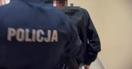 Strzelał do pociągu relacji Warszawa–Skierniewice. 19-latek odpowie za szkody.