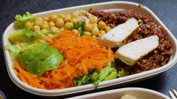 Najlepsza dieta, spowalnia starzenie. Śródziemnomorska strącona z podium?