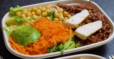 Najlepsza dieta, spowalnia starzenie. Śródziemnomorska strącona z podium?
