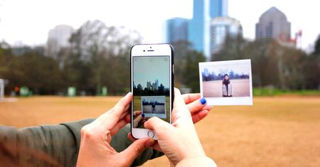 Nowe aplikacje fotograficzne Google: selfie, komiks i cofanie filmów